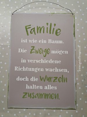 Holzschild Familie ist wie ein Baum