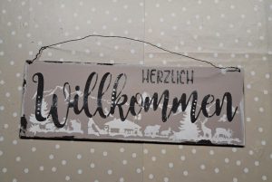 Holzschild Herzlich Willkommen