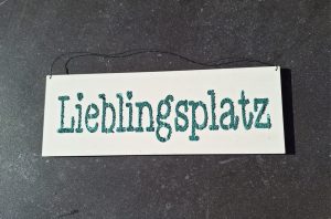 Holzschild Lieblingsplatz weiss/türkis